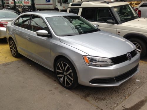 2013 volkswagen jetta se leather 28k