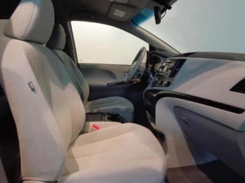 2012 Toyota Sienna LE AWD 3.5L, US $25,995.00, image 35