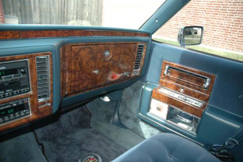 1991 Cadillac Brougham d'Elegance Sedan 4-Door 5.0L Navy Blue, image 8