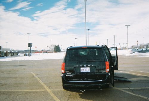 2012 dodge grand caravan sxt mini passenger van 4-door 3.6l