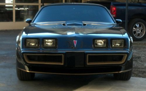 Pontiac trans am frame-off restoration must see.....nice!!!