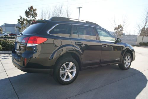 2013 Subaru Outback 2.5i Limited. Winter Package. Leather. Sunroof. Rear Camera!, US $23,750.00, image 3