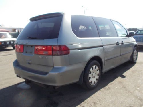 2000 Honda Odyssey, NO RESERVE, image 2