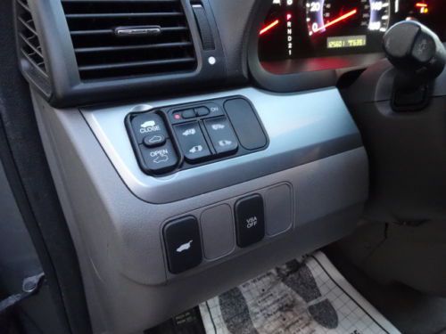 NO RESERVE! ONLY ONE OWNER! ALL POWER NAV DVD/TV LEATHER 8 SEATS BACKUP CAMERA, image 68