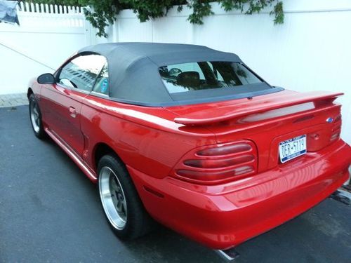 1995 ford mustang gt convertible 2-door 5.0l