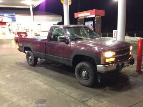 Chevrolet 2500 6.5 liter turbo diesel 4x4 no reserve!