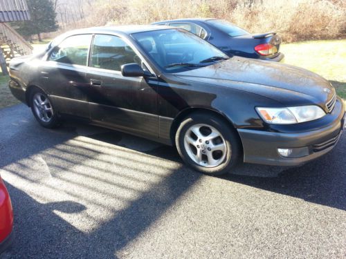 2000 lexus es300 base sedan 4-door 3.0l