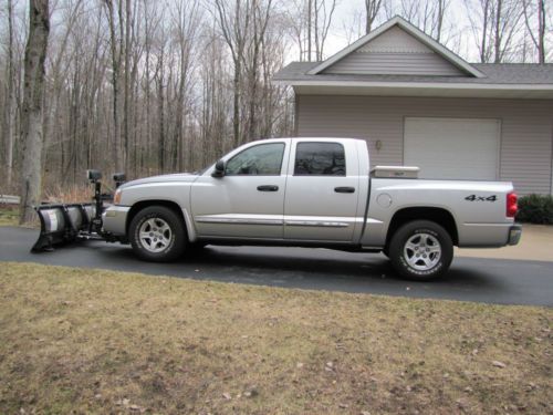 2006 dodge dakota laramie crew cab pickup 4-door 4.7l 4x4 with plow package