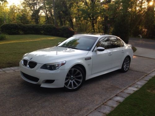 2007 bmw m5, 2 owner clean carfax navigation, white