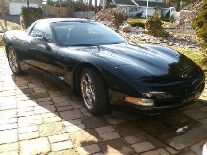 1998 chevrolet corvette base hatchback 2-door 5.7l