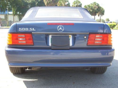 Sporty and classy car., image 5