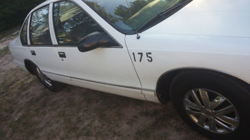 1995 chevrolet caprice 4 door sedan, lt1 engine, 5.7