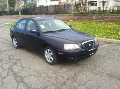 2006 hyundai elantra  loaded  sunroof  easy on gas  great mechanical condition