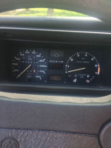 VW Jetta GL 1987 extremely reliable white 4 dr. fair condition daily driver, image 4