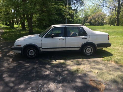 VW Jetta GL 1987 extremely reliable white 4 dr. fair condition daily driver, image 8