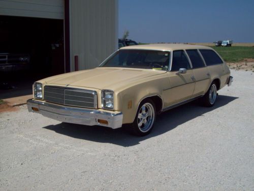 1977 chevrolet malibu classic wagon 4-door 5.7l