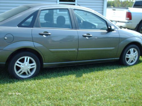 2002 ford focus se 4 door