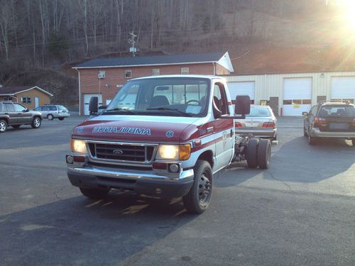 2006 ford e-450 super duty base cutaway van 2-door 6.0l