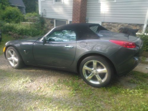 2008 pontiac solstice gt convertible 2-door 2.4l, 5 speed manual trans.