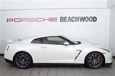 Pearl white godzilla! grab this gt-r prem today! shipping &amp; financing available!