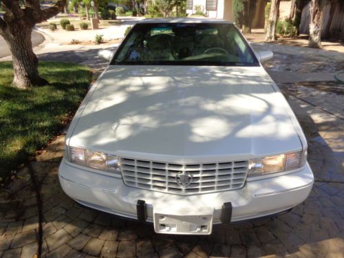 1997 cadillac seville sts sedan 4-door 4.6l