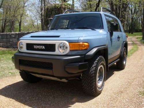 Toyota fj cruiser trail teams ultimate edition - new - warranty - fast delivery