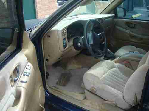 2002 Chevrolet Blazer LS Sport Utility 2-Door 4.3L - FL CAR ONE OWNER, image 9