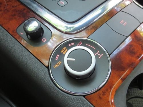 2005 VOLKSWAGEN TOUAREG! AWD! ALL WHEEL DRIVE! 1-OWNER! NO RESERVE! FREE CARFAX!, image 92