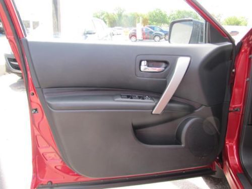 FWD 4dr SUV 2.5L Bluetooth Sunroof 4 Cylinder Engine 4-Wheel ABS A/C Fog Lamps, image 11