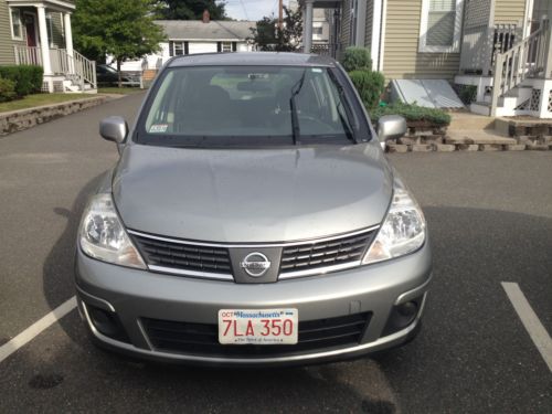 Nissan versa hatchback 4-door 2010 ***note: title: reconstructed  ***