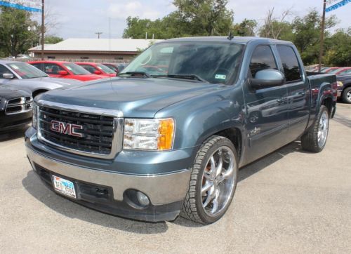 5.3l v8 sle texas edition 24in chrome rims cd mp3 siriusxm tow bedliner onstar