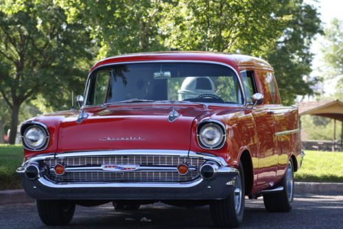 57 chevy sedan delivery 350 4 speed!! super nice car must see!!