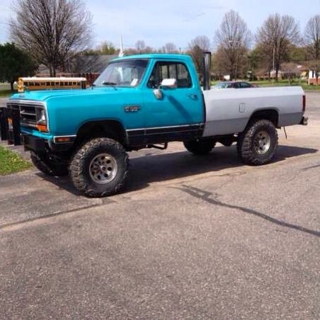 1990 dodge w250 le standard cab pickup 2-door 5.9l