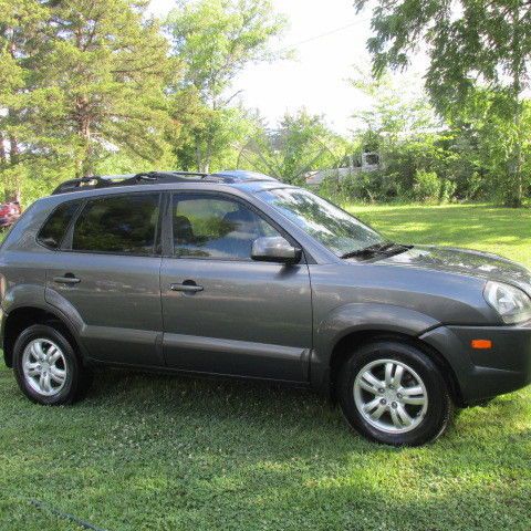 2008 hyundai tucson one owner vehicle/gc-heated seats, sunroof, luggage rack,v6