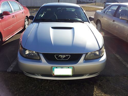 2001 ford mustang coupe 2-door (((((((amazing)))))