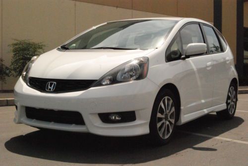 2012 honda fit white 39k miles perfect condition rebuilt title no reserve