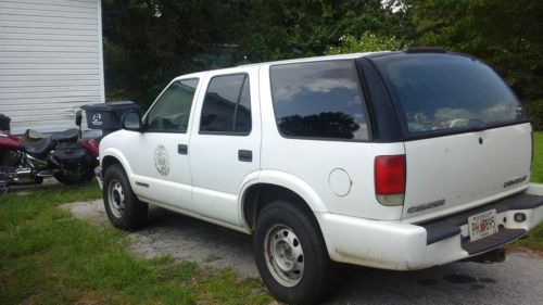 1998 white chevy blazer