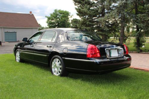 2011 Lincoln Town Car Signature Limited 36,800 miles IMMACULATE condition LIMO, image 10