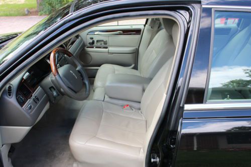 2011 Lincoln Town Car Signature Limited 36,800 miles IMMACULATE condition LIMO, image 12