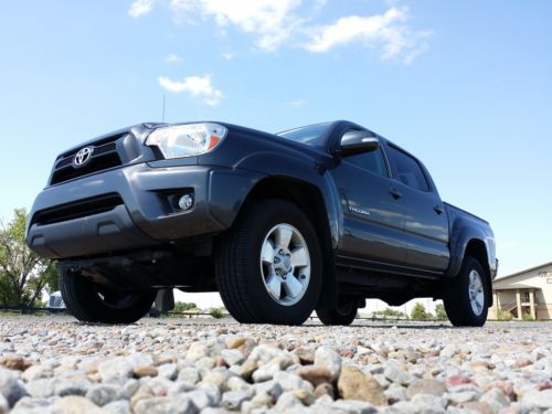 2012 toyota tacoma doublecab 4x4 trd sport with only 23k miles