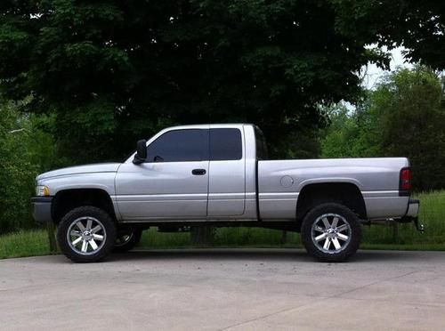 1998 dodge ram 2500 twin turbo 12 valve 5 speed 4x4 4 door ext cab