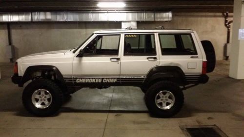 Off-road ready 88 jeep cherokee chief runs and drives great in ca no reserve