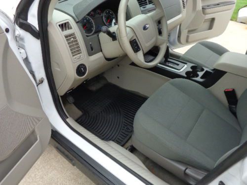 2010 Ford Escape XLS Sport Utility 4-Door 2.5L, image 9