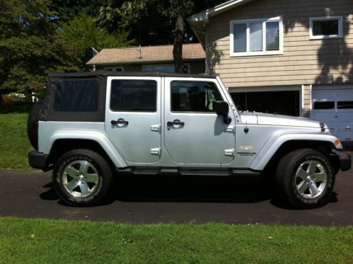 2009 jeep wrangler sahara 4 door