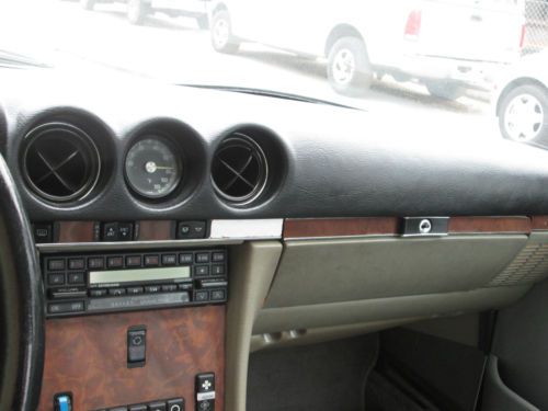 1987 Mercedes Benz 560 SL, image 8