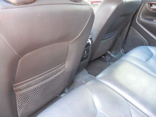 2006 Volvo XC70 Base Wagon 4-Door 2.5L, image 3