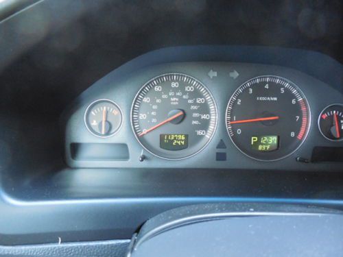 2006 Volvo XC70 Base Wagon 4-Door 2.5L, image 8