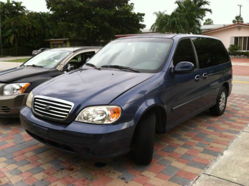 2002 kia sedona ex 105k miles clean title runs great! (ford chevy honda toyota)