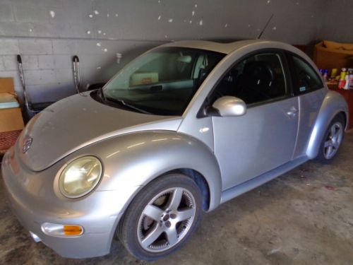 2001 volkswagon beetle 5 speed 133k runs great!!  (fl holb 02)