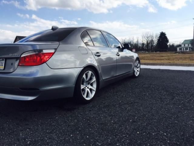 Bmw 5-series base sedan 4-door